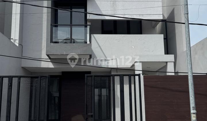 Dijual Rumah Baru Gayung Kebonsari Modern Scandinavian Surabaya Dijual Rumah Baru Gayung Kebonsari Modern Scandinavian Surabaya