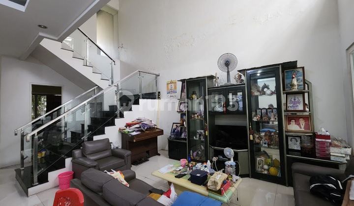 Dijual Rumah Modern Minimalis Pakuwon CIty Surabaya Dijual Rumah Modern Minimalis Pakuwon CIty Surabaya