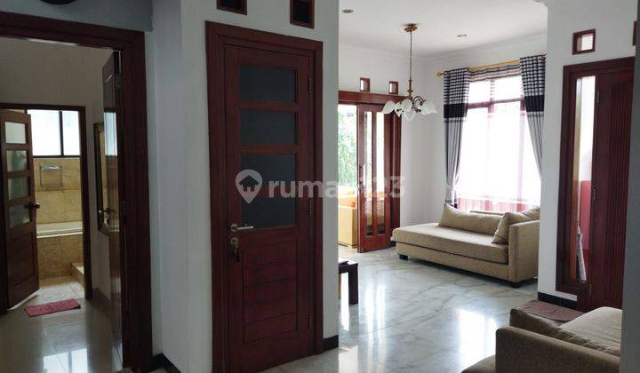 Di JUAL RUMAH CANTIK 3LANTAI. HUNIAN BUKIT GOLF CIBUBUR.d 2