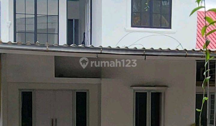 Di Jual Rumah Full Renovasi Siap Huni Like New. Perumahan The Address Cibubur. 1