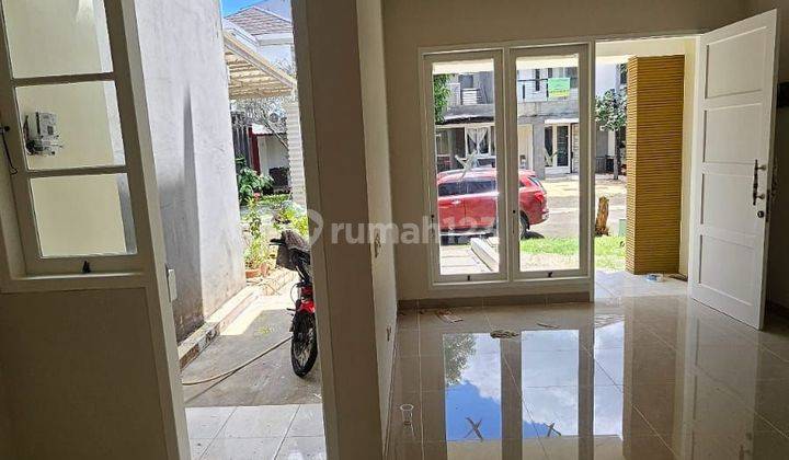 DI JUAL RUMAH CANTIK 2 LANTAI SUDAH RENOVASI SEPERTI BARU. LEGENDA WISATA CIBUBUR. 2