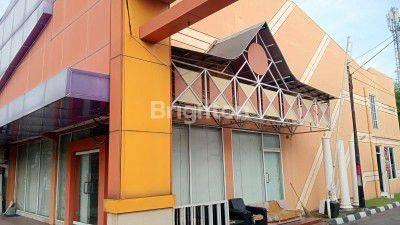 RUMAH STRATEGIS JALAN WATES KM3 2