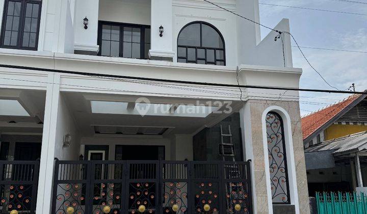 CA231 DIJUAL RUMAH 2 LT BARU GRESS MODEL AMERICAN MODERN, LOKASI SANGAT STRATEGIS, ISTIMEWA, SHM DI MOJOARUM 1