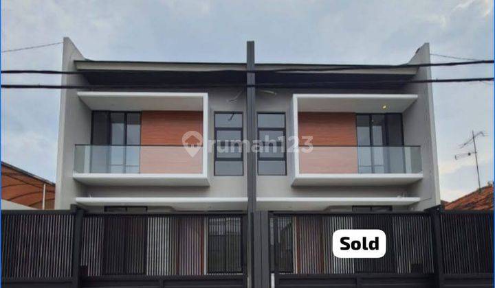 CA8  RUMAH 2 UNIT JEJER MINIMALIS STYLE DI KERTAJAYA INDAH LOKASI STRATEGIS, SHM 1