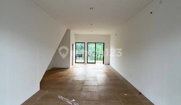 For Rent: Strategic 2-Front Shop House in Lippo Cikarang 2