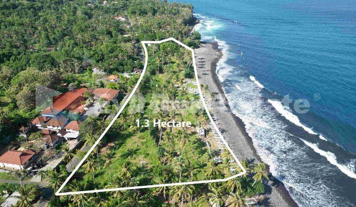 FREEHOLD - Fantastic Beachfront Land in Karangasem 1