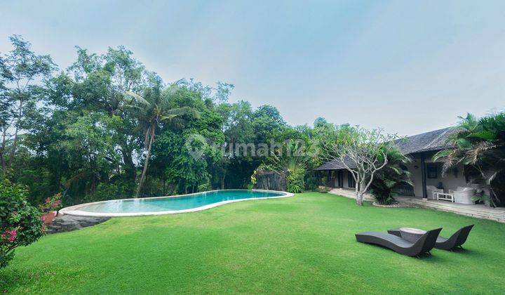 FREEHOLD-Spectacular Architecture Design Villa in Nyanyi