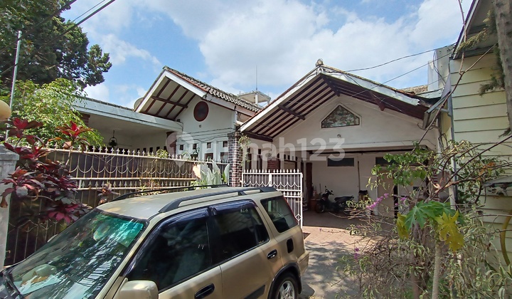 For Sale: House and Shop in Strategic North Cimahi, Central Cimahi City with Easy Access.