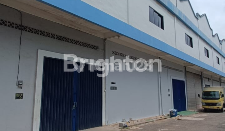 Warehouse by the Main Road in Batam