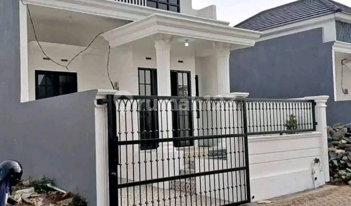 Luxury house next to BINUS Araya Saptorenggo Pakis Campus, Malang.