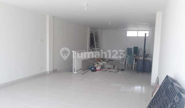 FOR RENT: 3-Story Ready-to-Occupy Shop House at Puncak Permai Modern Market FOR RENT: 3-Story Ready-to-Occupy Shop House at Puncak Permai Modern Market