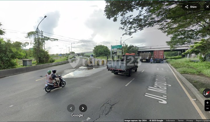 For Rent Warehouse Margomulyo SuriMulia Block M Row wide road