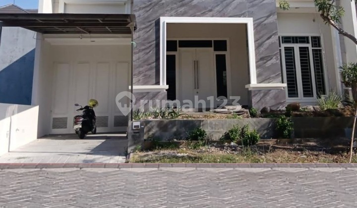 For Sale Semi Furnished House in Citraland Rafles, Surabaya