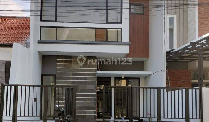 Dijual Rumah Gress 2LT, Surabaya Timur Klampis Semolo - Lokasi Sangat Strategis 1