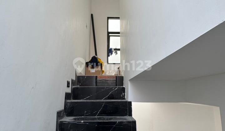 Dijual Rumah New Gress Ready Soon New Rumah di Semolowaru 2