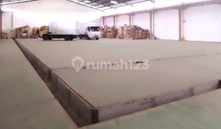 Dijual Gudang Siap Pakai Margomulyo Permai Ada Kantor & Showroom Dijual Gudang Siap Pakai Margomulyo Permai Ada Kantor & Showroom