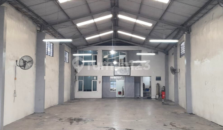 For Sale/For Lease Warehouse/CAR SHOWROOM 0 Jl Provinsi Raya Kletek