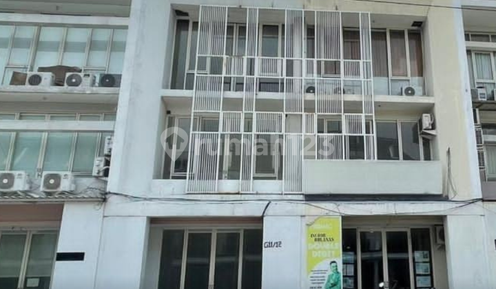 Ruko Raya Dian Istana, Bagus untuk Investasi - Traffic Ramai