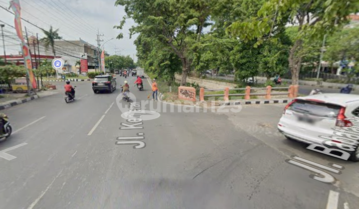 For Sale: 2 Adjacent Shophouses on Menur Main Road, Surabaya Commercial Area 2