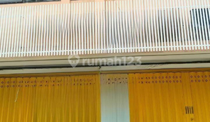 For Sale 4-Story Row House, Through to Graha Asri, Ngagel, Surabaya For Sale 4-Story Row House, Through to Graha Asri, Ngagel, Surabaya