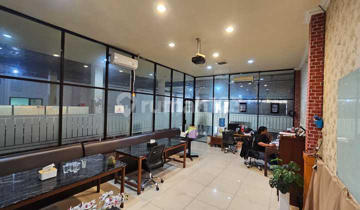 For Rent Commercial Building, Strategic Location, Central Surabaya.