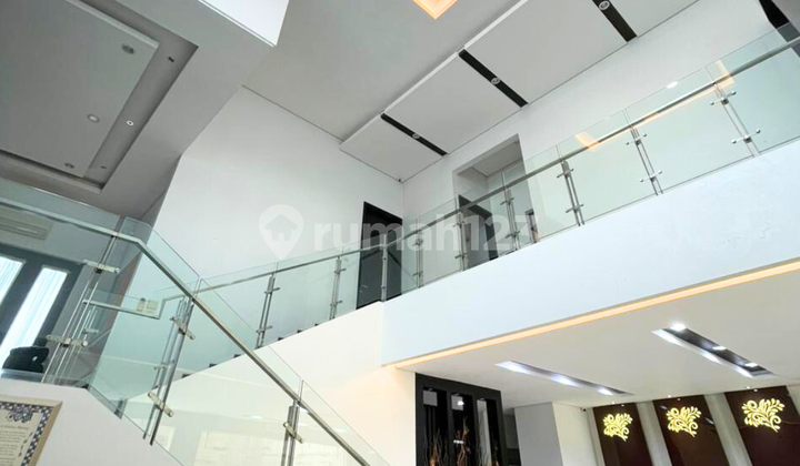 Dijual Rumah Mewah Pakuwon City Virginia Regency