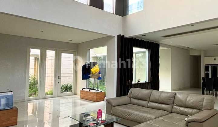 Dijual Rumah Siap Huni 3 Lantai Raya Boulevard Citraland Utama