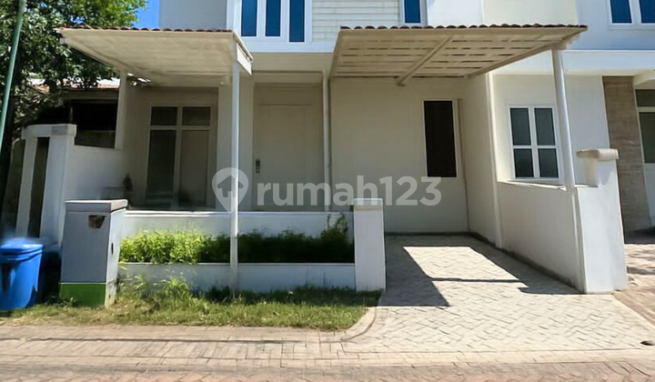 RENOV LIKE NEW Dijual Rumah SHM 2 Lantai TPR Semi Furnish