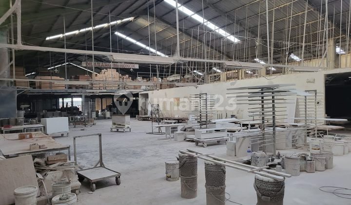 2-Storey Factory at Raya Cerme Street Gresik Rare 2-Storey Factory at Raya Cerme Street Gresik Rare