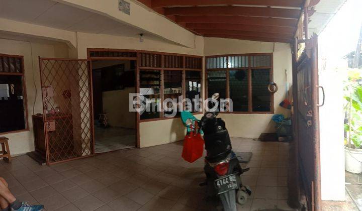 RUMAH KOS 3 LANTAI JELAMBAR ROW 2 MOBIL  1
