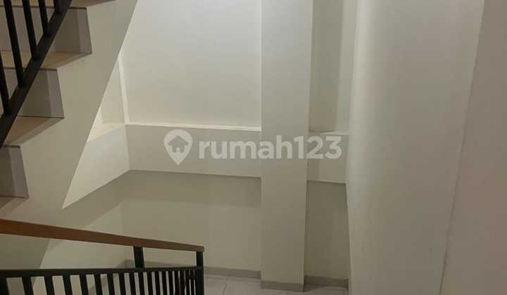 Ready Unit 3rd Floor Shop House Gatot Subroto Denpasar 2