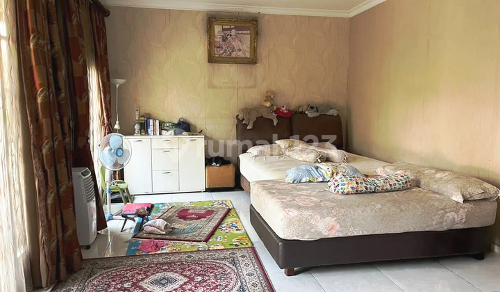 Rumah 2 Lantai Semi Furnished di The Green BSD, Tangerang Selatan Rumah 2 Lantai Semi Furnished di The Green BSD, Tangerang Selatan