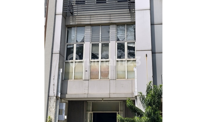 Disewakan Ruko 3,5 Lantai Rapi Siap Pakai di Alam Sutera, Tangerang Selatan Disewakan Ruko 3,5 Lantai Rapi Siap Pakai di Alam Sutera, Tangerang Selatan