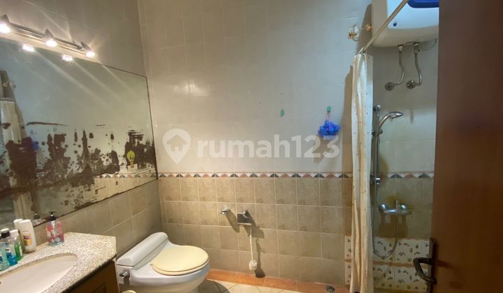 Rumah 3 BR di Villa Melati Mas, Tangerang Selatan 2