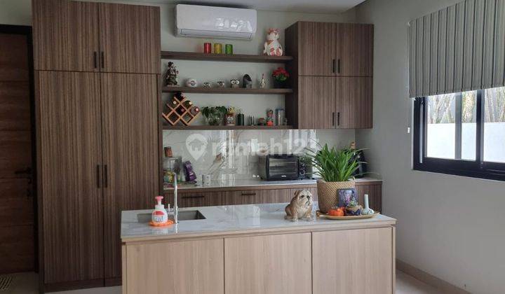 Rumah Hoek Minimalis 2 Lantai di Vermont Parkland Bsd, Tangerang 1