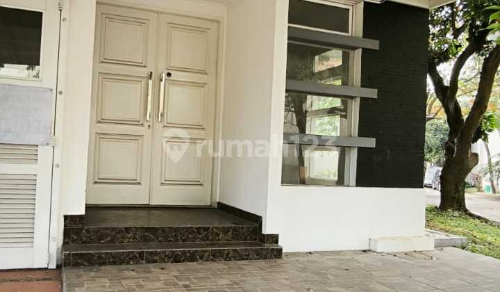 Hoek House in Topaz Cluster PHG Gading Serpong, Tangerang