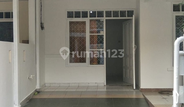 Rumah Bagus Bebas Banjir di Regency Melati Mas, Tangerang Selatan