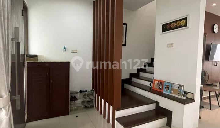 Rumah Bagus Furnished di Kencana Loka BSD, Tangerang Selatan 2