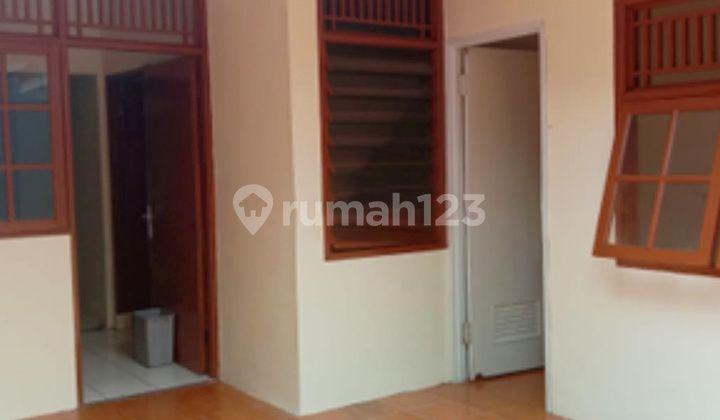 Rumah Hadap TImur di Villa Bintaro Indah, Tangerang Selatan 2