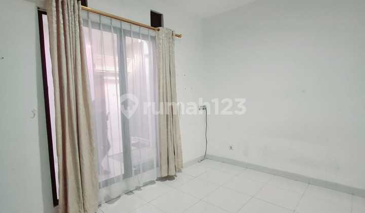 Rumah 1 Lantai Siap Huni di Graha Raya, Tangerang Selatan 2