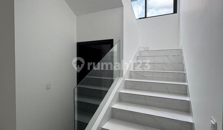 Rumah Full Renovasi di Cajuputih Depark BSD, Tangerang Selatan 2