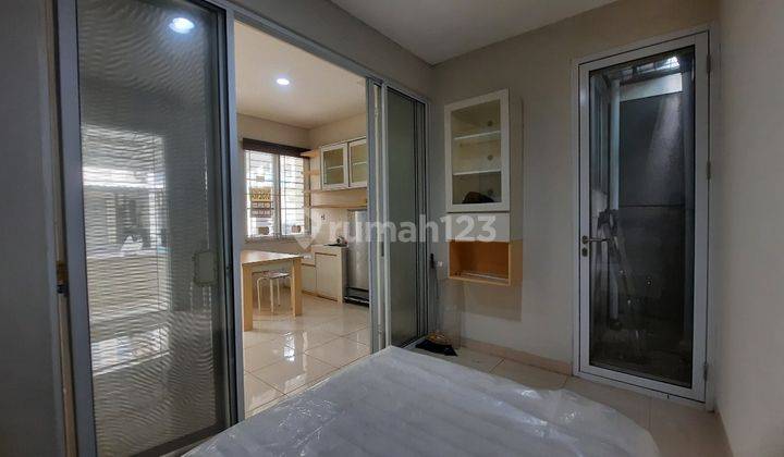 Rumah 3 BR di Cluster Azzura Vanya Park BSD, Tangerang Selatan 2