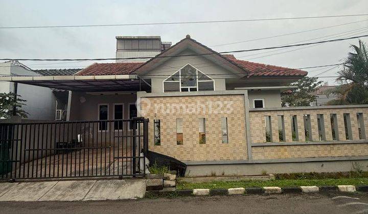 Rumah Hook 3 Lantai di Villa Melati Mas, Tangerang Selatan 2