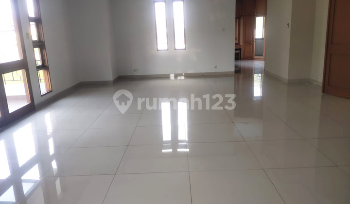 Rumah Ada Kolam Renang di Rempoa, Tangerang Selatan 2