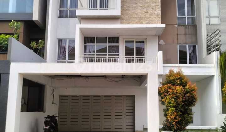 Rumah Mewah di Green Permata Residence Jakarta Selatan Siap Huni Rumah Mewah di Green Permata Residence Jakarta Selatan Siap Huni