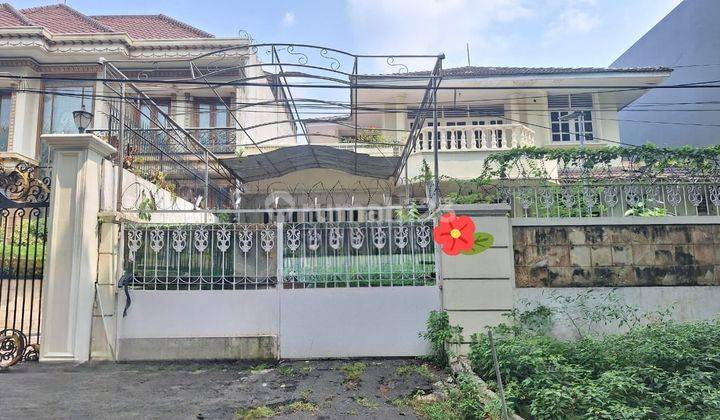 Dijual Cepat Rumah 2 Lantai Bagus SHM di Kebayoran Lama, Jakarta Selatan 1