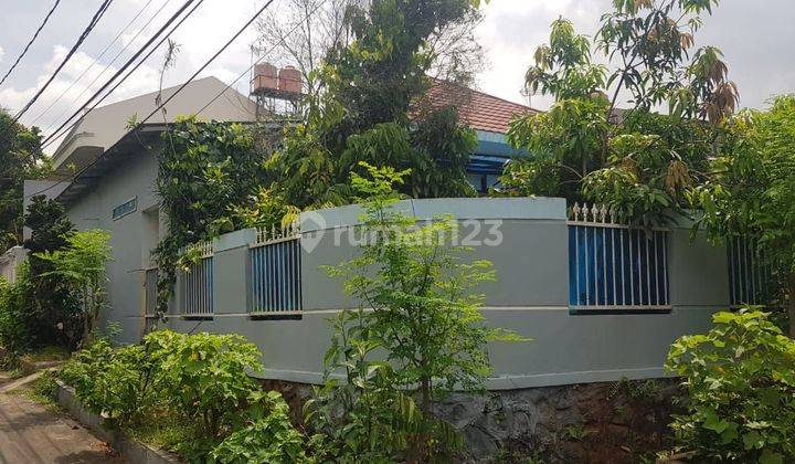 Siap Huni, Rumah 2 Lt Di Kav Dki 1