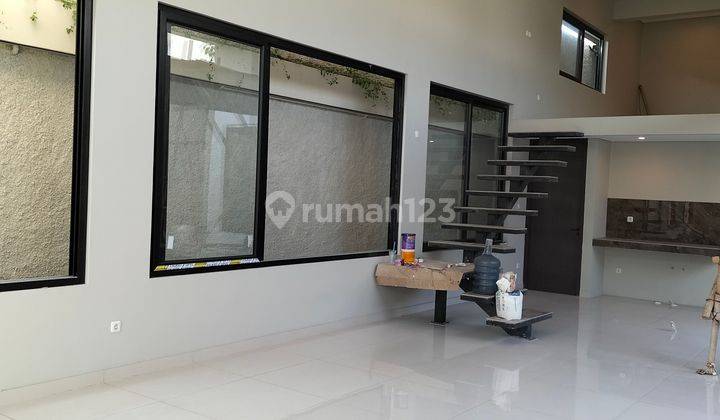 Siap Huni! Rumah 1.5 Lantai Di Kav Dki 1