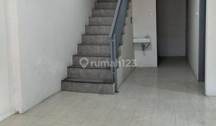 Rumah 2 Lt Di Kresek Tanggerang 2