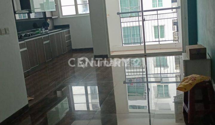 Apartemen 2 Lantai Type Loft Di French Walk MOI Kelapa Gading ** 1